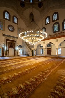 Green mosque carpet Dubai